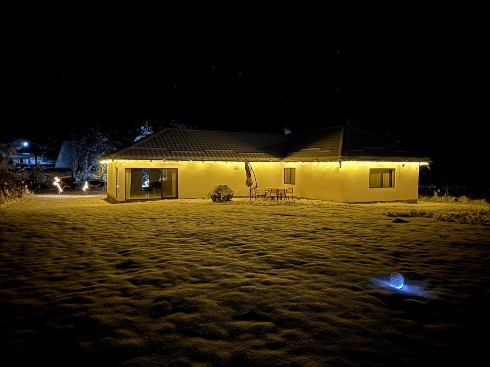 Cottage Bytheriver Arpaşu de Sus Exterior foto